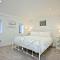 Charming Cottage, Wi-Fi, Parking, Pets Accepted