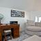 Charming Cottage, Wi-Fi, Parking, Pets Accepted