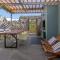 17 Marine Hermanus, Apartment 103 with private Hot Tub