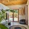 Met House - Thulusdhoo