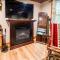 The Nook Lodge - cabin with hot tub at Shawnee and Camelback Mtn - East Stroudsburg