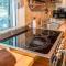 Pocono cabin with private pool at Shawnee Mtn - 东斯特劳兹堡
