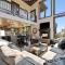 Altitude Adjustment- Panoramic Views, Sleeps 12