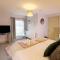 Elegant Stay At The Golden Triangle With Parking