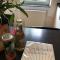 studio e - Quiet central business one bedroom apartment for 3 guests