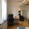 studio e - Quiet central business one bedroom apartment for 3 guests