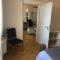 studio e - Quiet central business one bedroom apartment for 3 guests
