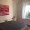 studio e - Quiet central business one bedroom apartment for 3 guests