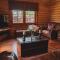 Strathisla - Luxury Two Bedroom Log Cabin with Private Hot Tub & Sauna - Berwick-Upon-Tweed