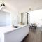 JOIVY Delightful Flat with Parking - إدنبرة