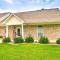 Homey Greenwood Getaway with Patio and Backyard - غرينوود