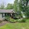 Cozy Lakeside Cottage Pontoon, Kayaks, Grill - Newaygo