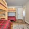 Walk To Golf Modern Mtn-View Home in Granby - 格兰比