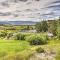 Walk To Golf Modern Mtn-View Home in Granby - 格兰比