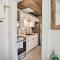 Chic Cottage with Private Yard Steps to Beach! - 科洛尼尔比奇