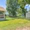 Chic Cottage with Private Yard Steps to Beach! - 科洛尼尔比奇
