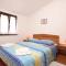 Apartment Umag 7666b - 乌马格