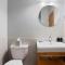 Modern Condo - EV Plug In - SM 301
