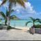 Beautiful Villa just steps away from the beach!