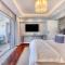 Backup Powered Luxury Central Promenade Apartment