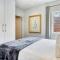 Backup-Powered Classic Luxury Apartment