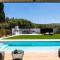 Physis Villas - Metal & Wood