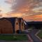 Hedgehog Glamping Pod School House Farm - Leighton