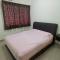 3Room 10pax SR Landed Comfy 5 Star Sofa&Bed 4 Parking