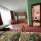 Family Hotel 007