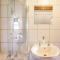 Beech Cottage, spacious rural retreat