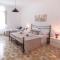 Beautiful Home In Siracusa With Kitchen