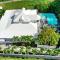 GREEN LORD DOMAINE - Lodges Piscine & Spa - Bar & Lounge - Restaurant gastronomique