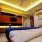 HOTEL OM