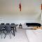 Apartment LO Reine of Budgetkamer The Box