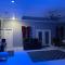 MAGNITO Mini-Mansion at IAH with pool & gym - همبل