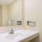 Haven Inn & Suites St Louis Hazelwood - Airport North
