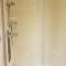 London Luxury 2 bed studio 4 mins from Ilford Stn - FREE parking, WiFi, garden access