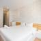 Luxury Gold Apartment 86 -Rooftop Pool Central City