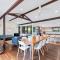 Laguna Beach House by Discover Stradbroke