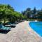 Strip Center Suites by Casona Lo Aguirre