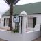 Pepper Tree Accommodation - Beaufort West