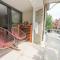LEau Vive Jacuzzi et Sauna en vieille ville 5