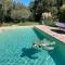 FUVOLEA, Maison de vacances à 15 min du centre d'Aix-en-Provence, piscine chauffée en saison - jardin - parking privé gratuit - Fuveau