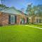 Baton Rouge Game Day House with Chic Yard Space - Baton Rouge