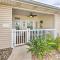 Sunny Townhome with Pool Access about 1 Mi to Beach
