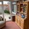 Delightful self-contained Annexe close to airport