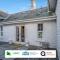 SCOTS-CORNER, Family Home, 2 Rooms, 4 Single Beds, Easy Access Ring-Road Location, Parking, WiFi, Sleeps 4, Fully Equipped, Brilliant Location, Beautiful River Views, PRICE MATCH GAURANTEE, For Flexible Stays Contact Us At, SUNRISE SHORT LETS - دندي