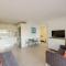 Holiday apartment with direct sea promenade access