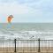 Shore Thing Beachfront Apartment Ramsgate - Sleeps 4