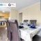 THE TOWNHOUSE, 4 Rooms Large Beds with TV's, Poker Table, Fully Equipped, Easy Ring-Road Access, Parking, WiFi, VAT and Long Stay and REDUCED PRICE GAURANTEED Only at SUNRISE SHORT LETS - Dundee